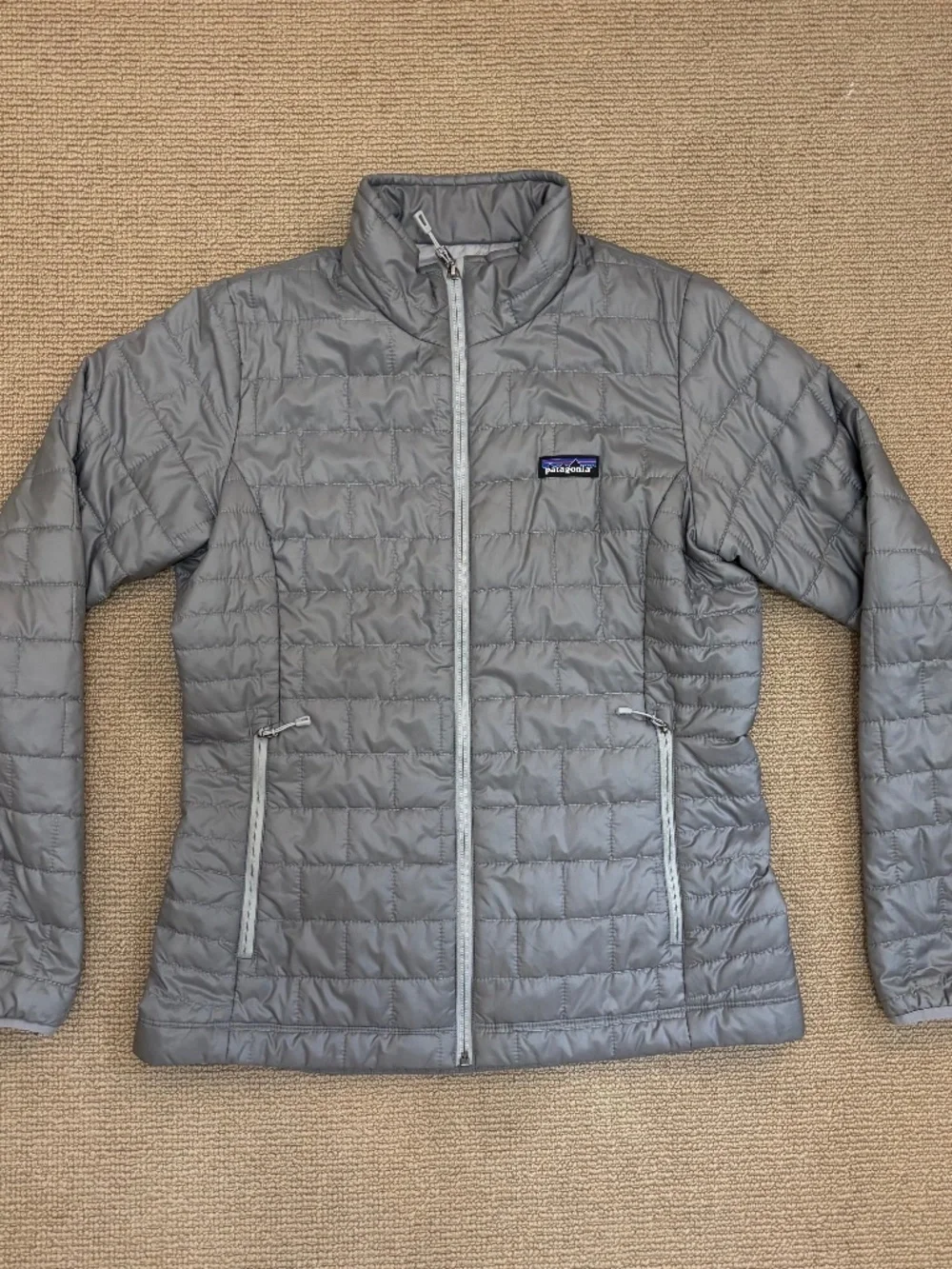 Patagonia Women’s Puffer Jacket - Picture 1 of 3
